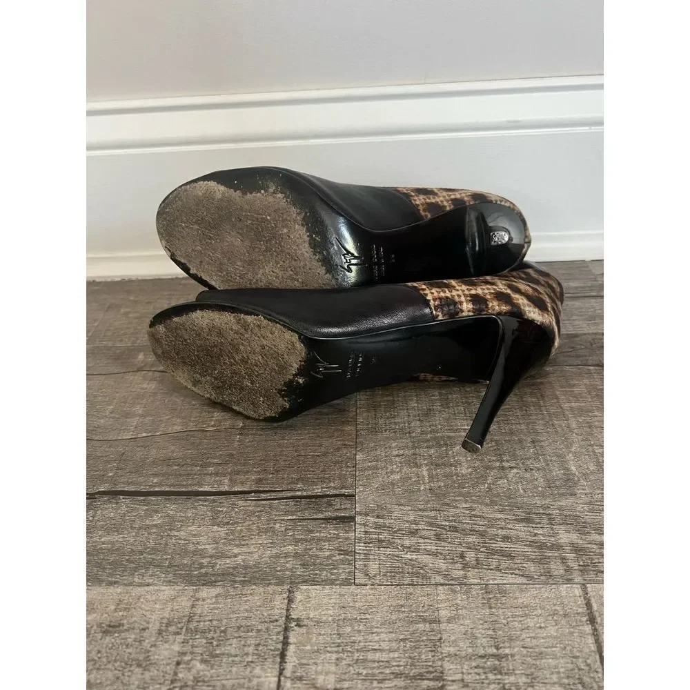 Giuseppe Zanotti cheetah leather bootie heels - Picture 4 of 5